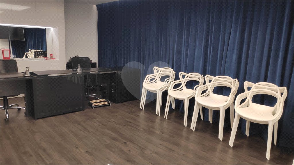 Sala comercial para locação em Moema
