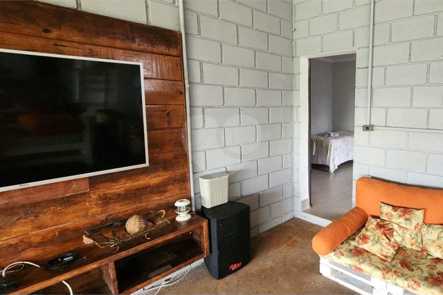 Chácara à venda com 4 quartos, sendo 1 suíte,  em Jardim dos Ipês, Brodowski, SP