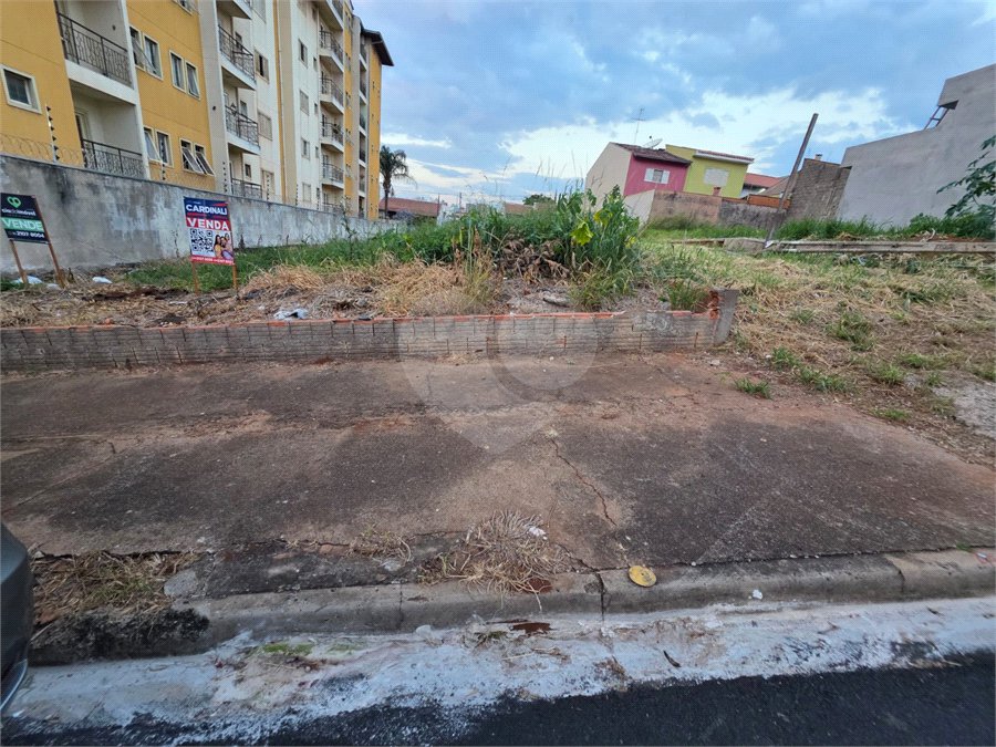 Terreno no Jd. Gibertoni, próximo ao SESC e ao Shopping