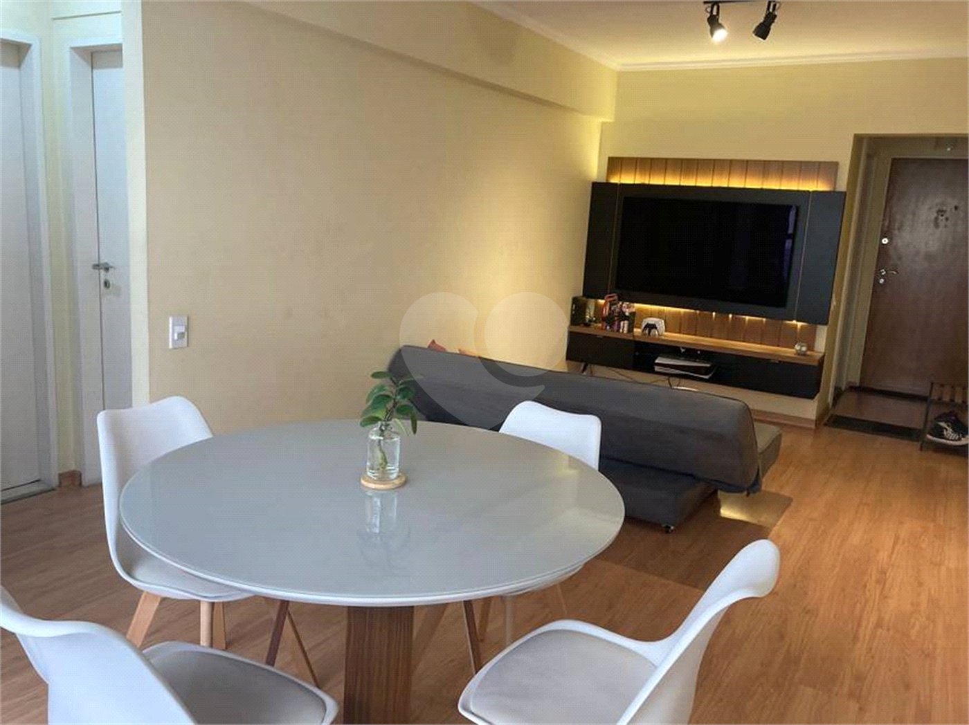 Apartamento à Venda com 66m² - Vila Olímpia