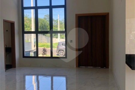Indaiatuba - Condominio Jardins di Roma - Venda -Locação 0 R$ 10.000,00 mais encargos - condominio - R$ 650,00 - IPTU - R$ 230,00 - Terreno 300ms - construido 170 metros quadrados - Terrea - 3 quartos, uma suíte e uma demi suite , 4 banheiros , piscina - Preparado para água quente até a piscina!!