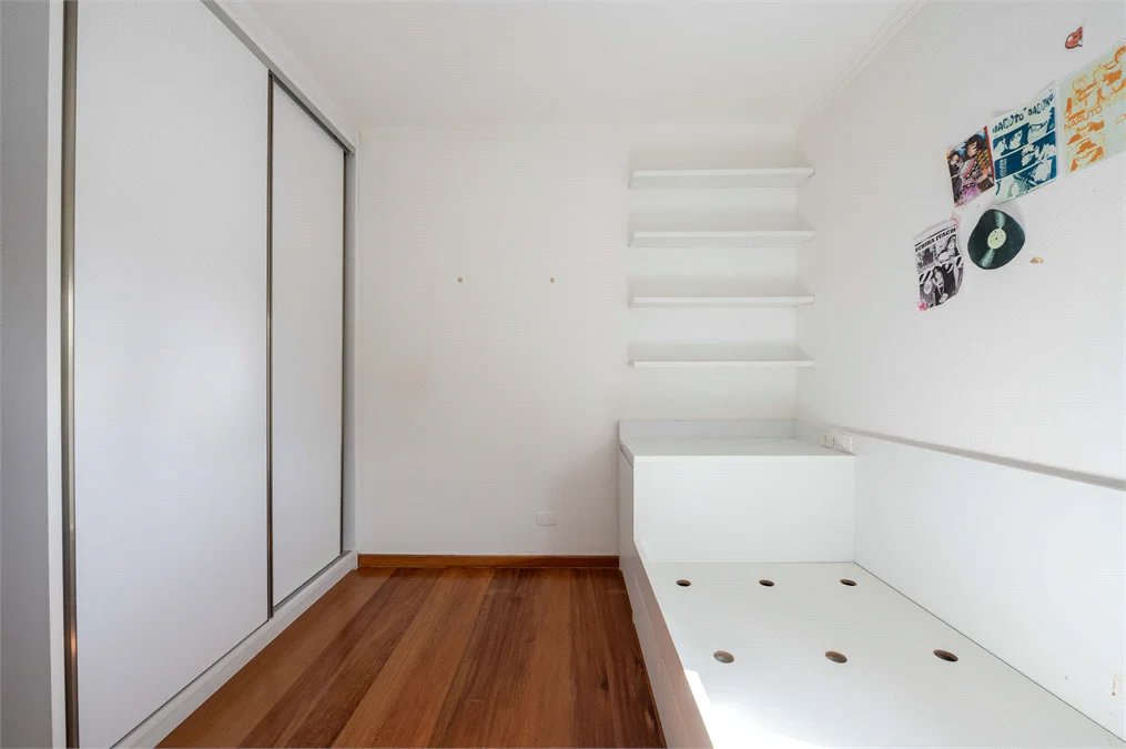 Casa à venda com 6 quartos, sendo 4 suítes,  em Morumbi, São Paulo, SP