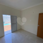 Casa térrea com piscina para venda no Residencial Arcoville