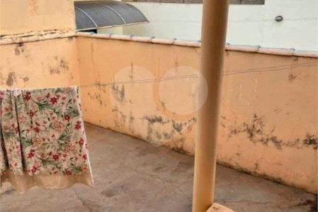 Casa térrea para venda em Araraquara.