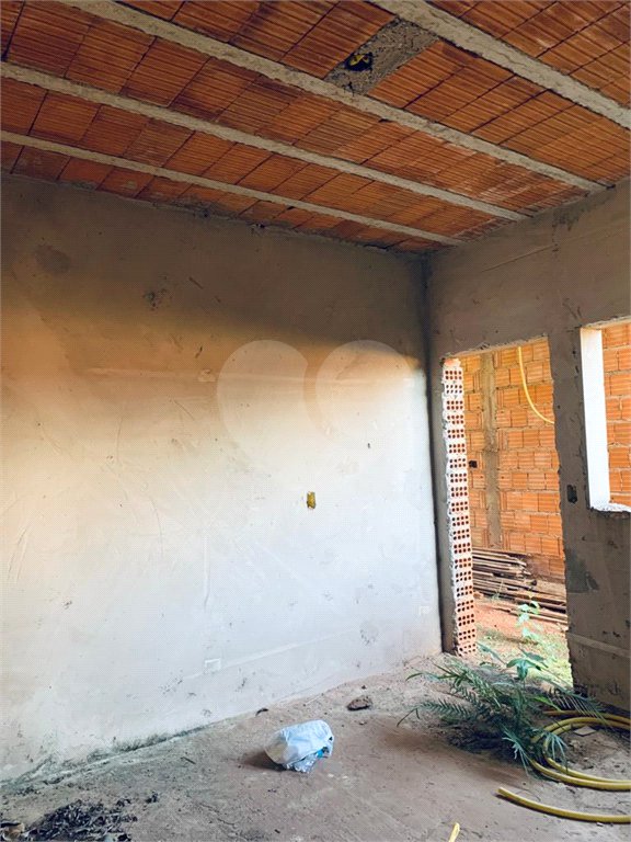 Imóvel em construção bem localizado