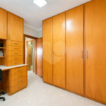 Apartamento de 184 m² em andar alto com 4 dormitórios e 3 vagas em Perdizes