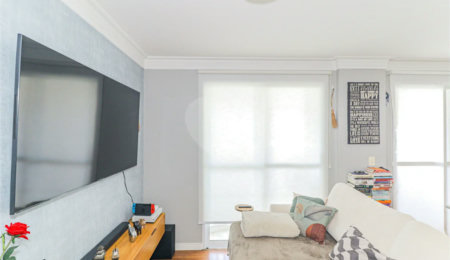 Apartamento à venda com 3 quartos, sendo 1 suíte,  em Alto da Boa Vista, São Paulo, SP