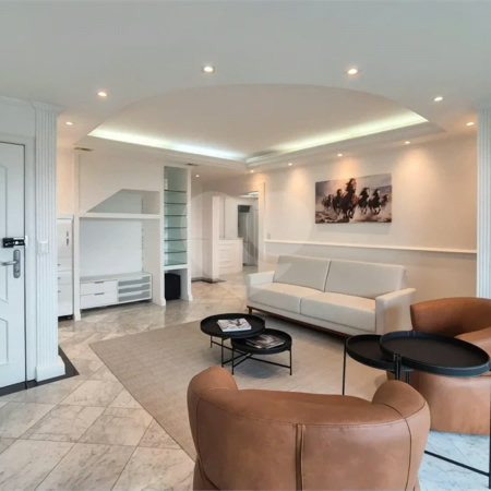 Cobertura sofisticada no Jardim do Mar, em São Bernardo do Campo, com 4 dormitórios, closet, hidromassagem, varanda, 5 vagas de garagem e lazer completo. Ideal para quem busca conforto e exclusividade.