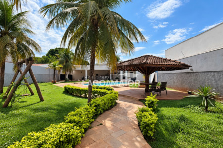 Casa à venda com 4 quartos, sendo 4 suítes, em Jardim Alvorada, Três Lagoas - MS