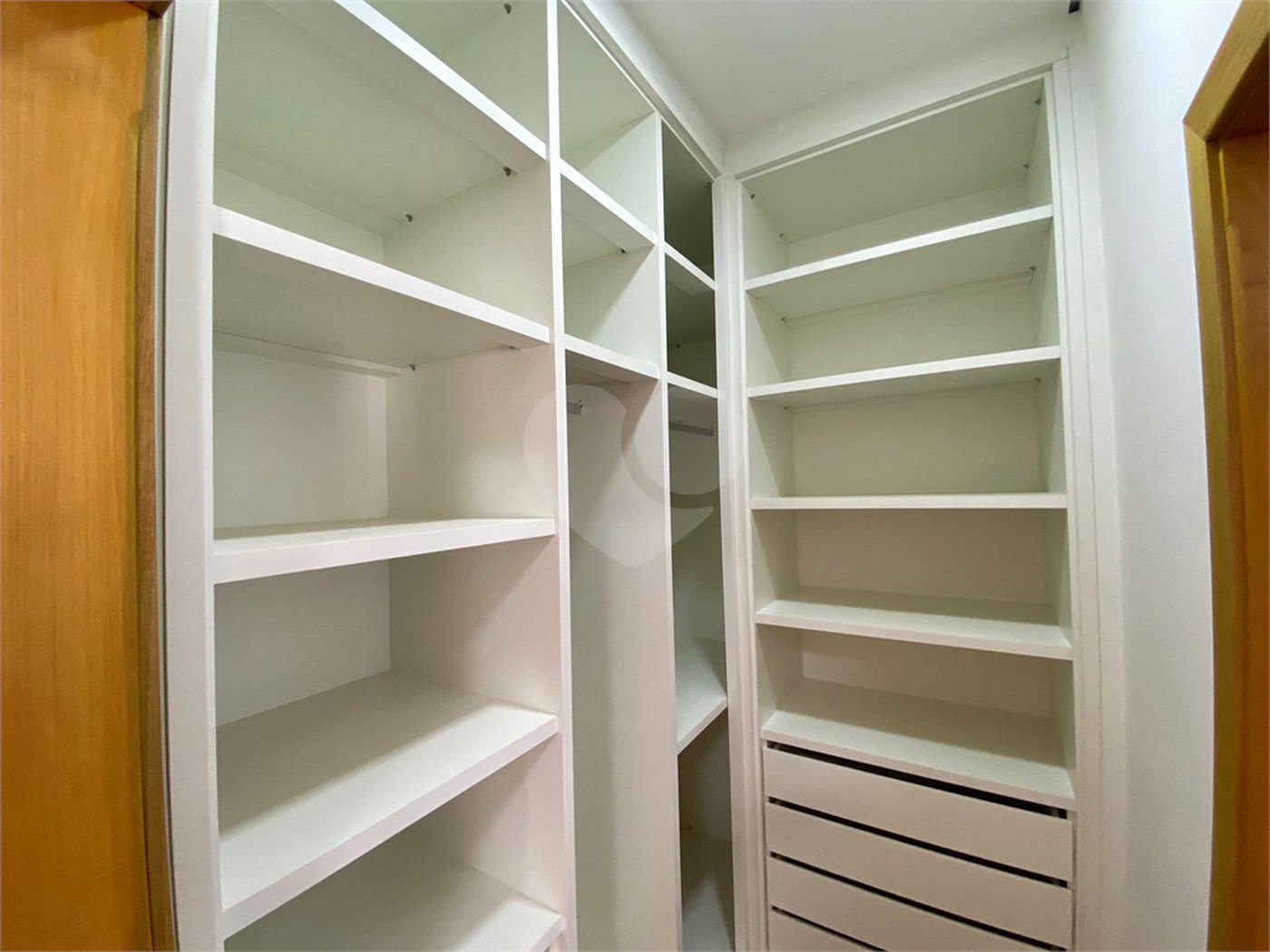 Casa térrea para venda no condomínio Residencial Quebec