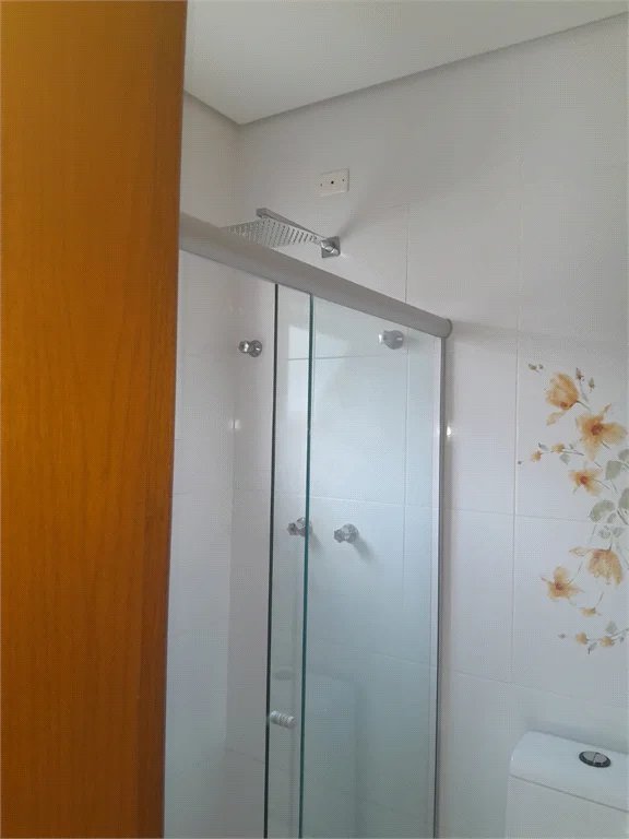 Casa à venda ou para alugar com 4 suítes em Chácaras São Carlos, Cotia, SP
