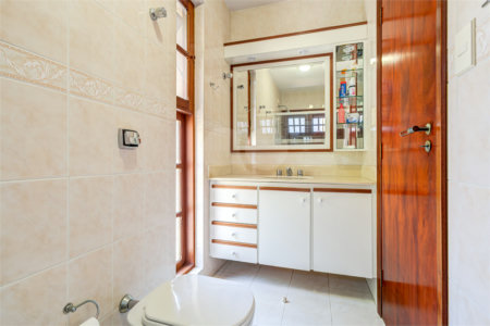 Casa à venda com 3 suítes no condomínio Canumá, São Paulo - SP