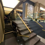 Prédio Comercial com 300m² , 3 pavimentos , refeitório , 2 banheiros , à venda no Brás.