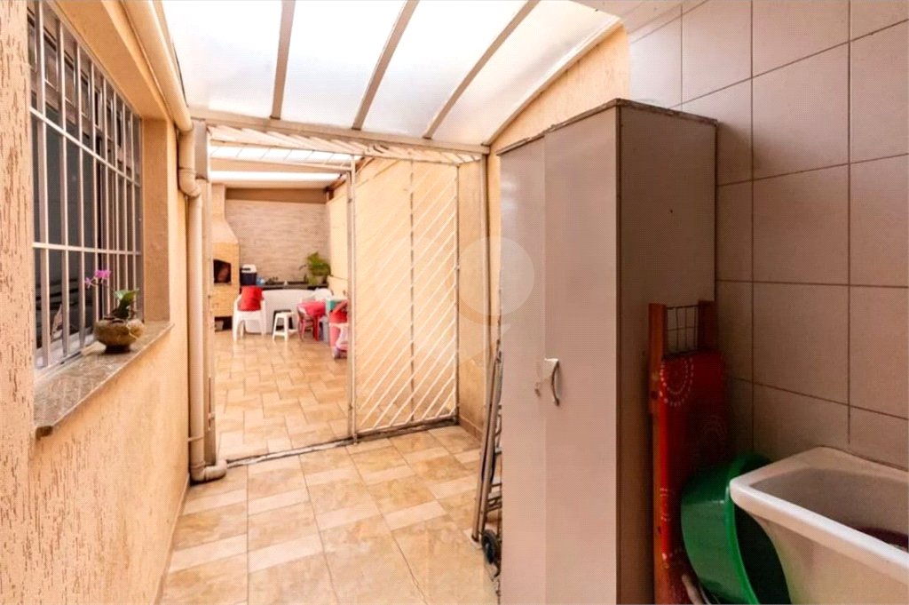 Sobrado à venda no Ipiranga de 140m² com 4 suítes e 3 vagas.
