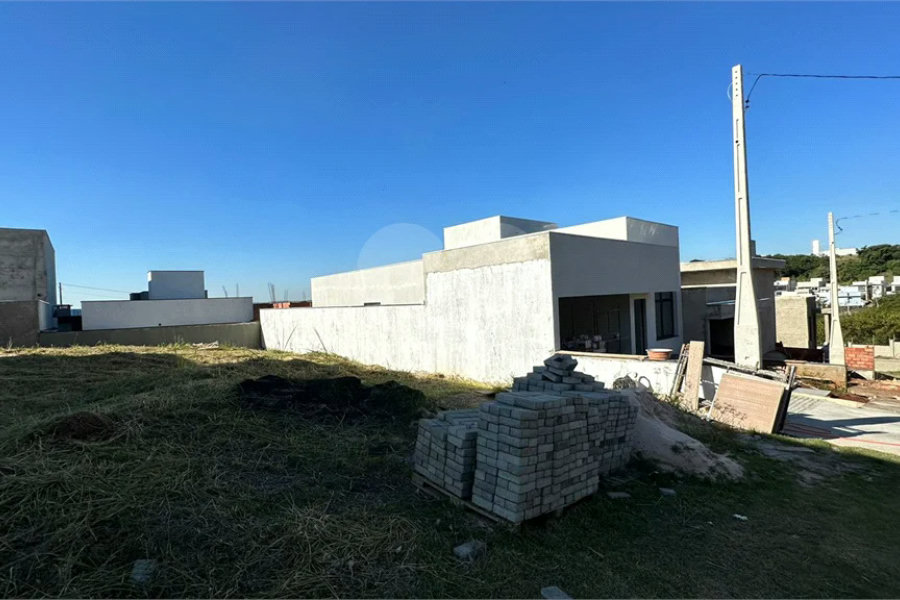 Terreno à venda no bairro Ondinhas, Condomínio Soleil em Piracicaba/SP.