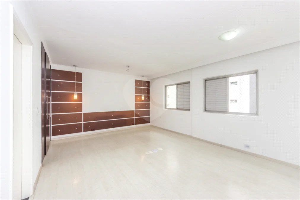 Apartamento à venda com 3 quartos, sendo 1 suíte, em Brooklin, São Paulo, SP