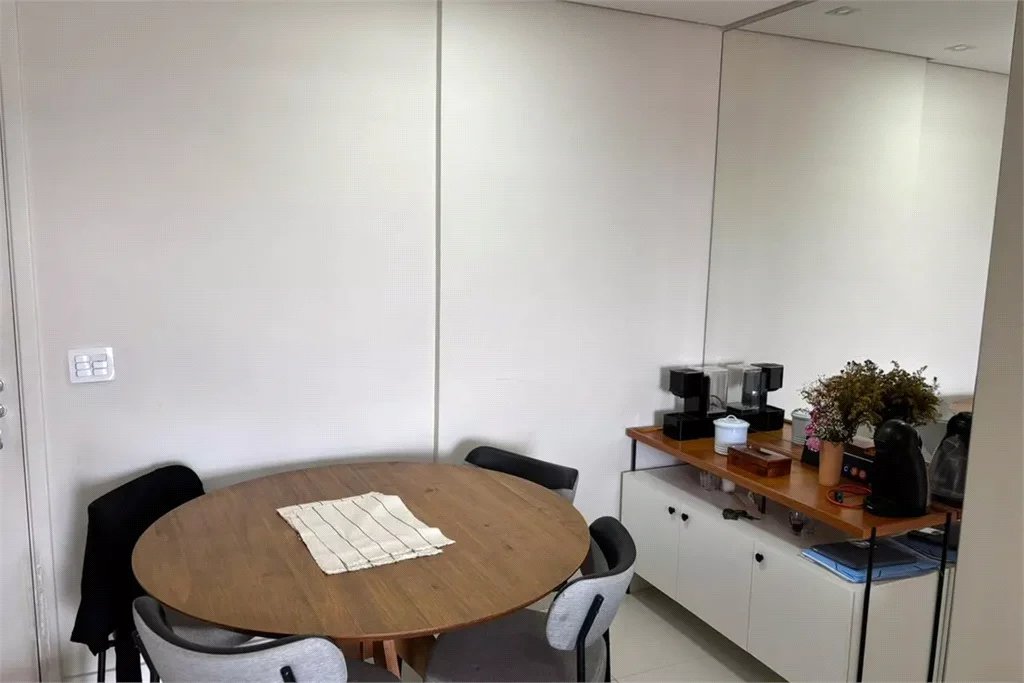 Apartamento à venda com 2 quartos, sendo 1 suíte,  em Vila Sônia, São Paulo, SP