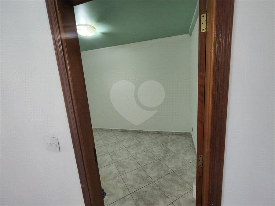 Casa ampla com 3 Quartos e 1 Suíte