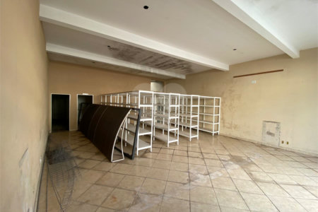 Galpão comercial na Avenida São Carlos- Vila Lutfalla