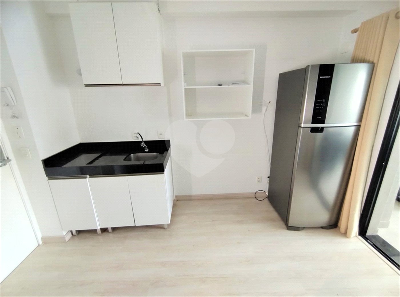 Apartamento de 1 quarto - Vila Mariana - Varanda, - 1 vaga - Lazer e serviços no condomínio.