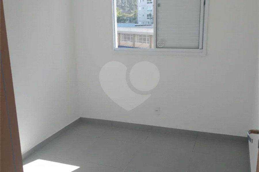 APARTAMENTO COM DOIS DORMITÓRIOS E UMA VAGA NA RAIMUNDO PEREIRA DE MAGALHÃES.