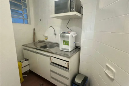 Sala comercial para venda ou locação na Avenida Paulista. 68m2