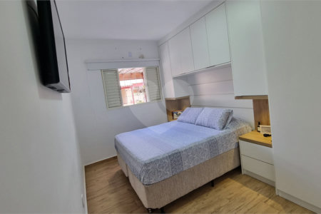 Casa no Condomínio Flamboyant II a venda .