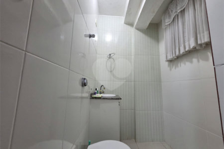 Sobrado Reformado 3 Dorms sendo 1 Suíte e 2 Vagas
