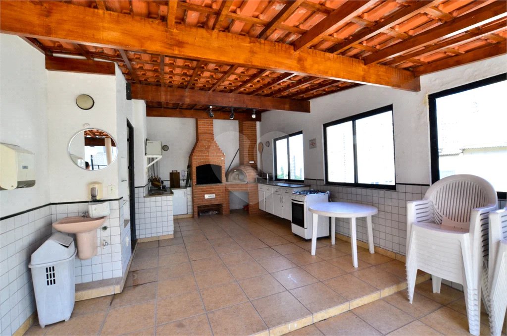 Apartamento venda Bela Vista, 156 m², 3 quartos, suíte, 3 salas, 2 vagas. Rooftop, Churrasqueira, Uma quadra da Paulista.