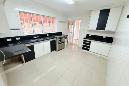 Casa à venda com 3 quartos, sendo 1 suíte,  em Jardim Olympia, São Paulo, SP
