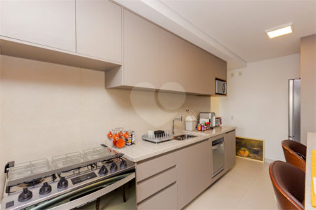 Apartamento à Venda na Vila Mariana com 163m², 3 Suítes e Varanda Gourmet