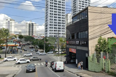 Excelente Casa Comercial no Anália Franco Terreno para LOCAÇÃO e COMPRA.