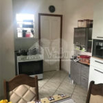 Sobrado para venda.