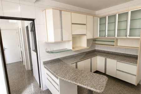 Excelente apartamento à venda na Vila Reg. Feijó