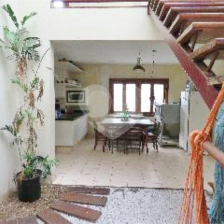 Sobrado à venda no Planalto Paulista c/300 m2 - 4 Quarto/1 Suíte/3 Vagas na garagem - Metrô S.Judas