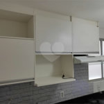 Apartamento no Condomínio Mont Royal.
