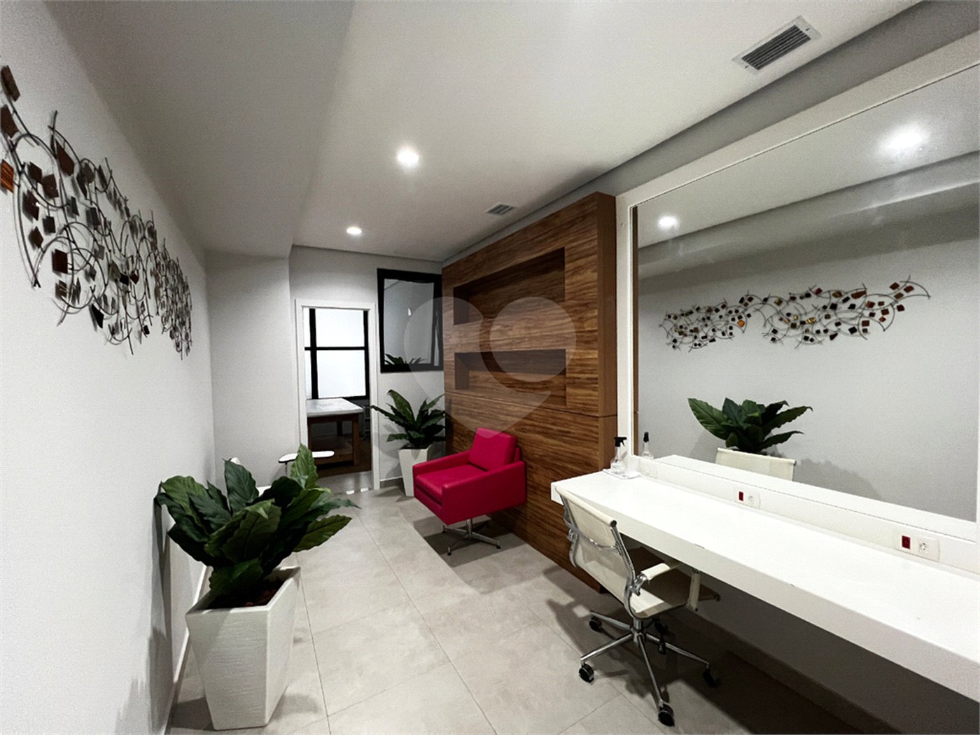 Apartamento à venda com 2 quartos, sendo 1 suíte, em Alto da Boa Vista, São Paulo, SP