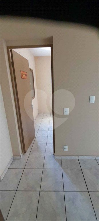 Apartamento no Condomínio Residencial Jardim das Torres