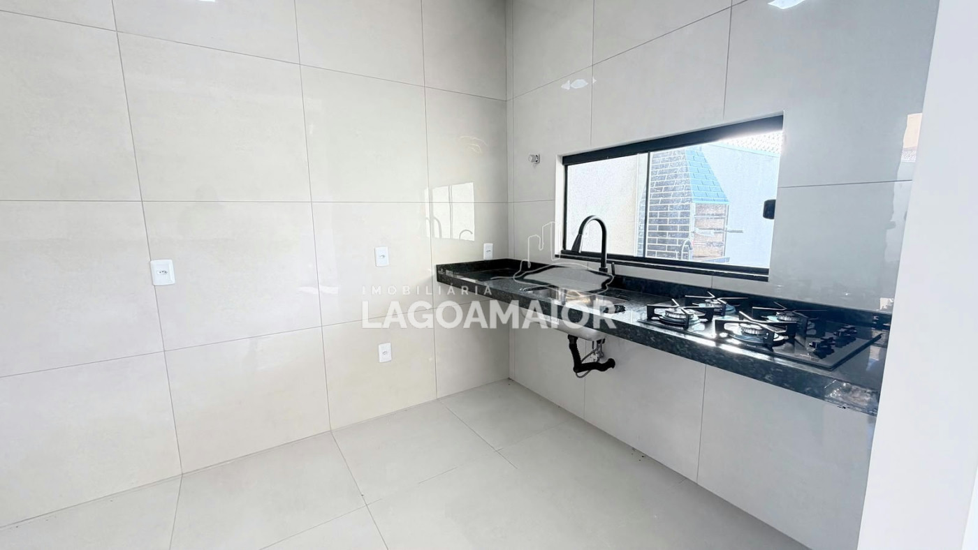 Casa para alugar com 2 quartos, sendo 1 suíte, em Nova Tres Lagoas, Três Lagoas - MS