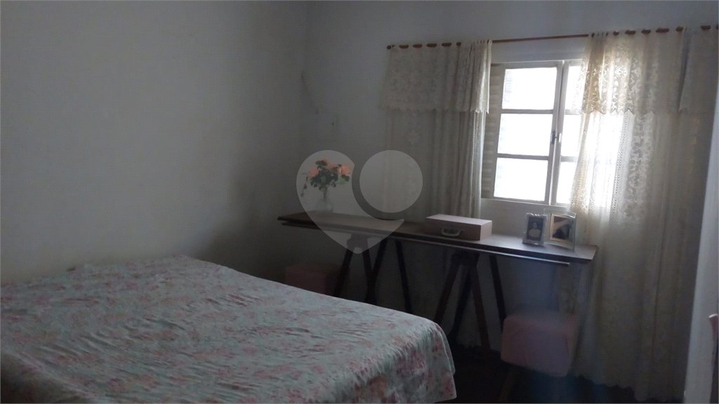 Casa à venda com 5 quartos, sendo 1 suíte, em Jardim Santa Paula, São Carlos, SP