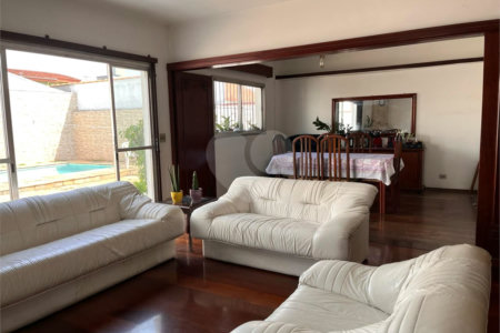 Casa Térrea à venda com 3 quartos, sendo 1 suíte,  em Socorro, São Paulo, SP