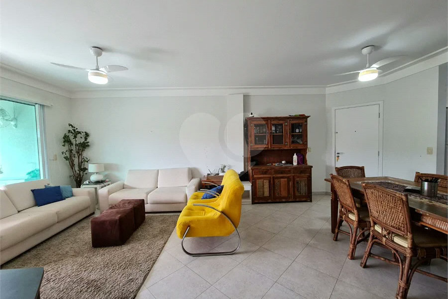 Apartamento à venda com 4 quartos, sendo 2 suítes, em Riviera de São Lourenço, Bertioga, SP
