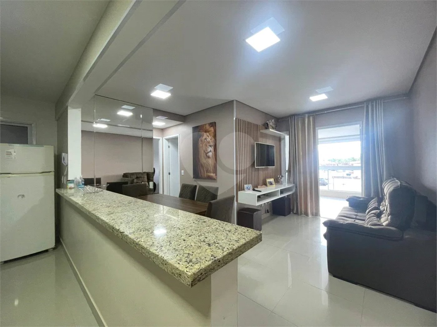 Apartamento para alugar com 2 quartos, sendo 1 suíte, no Centro, Bertioga, SP