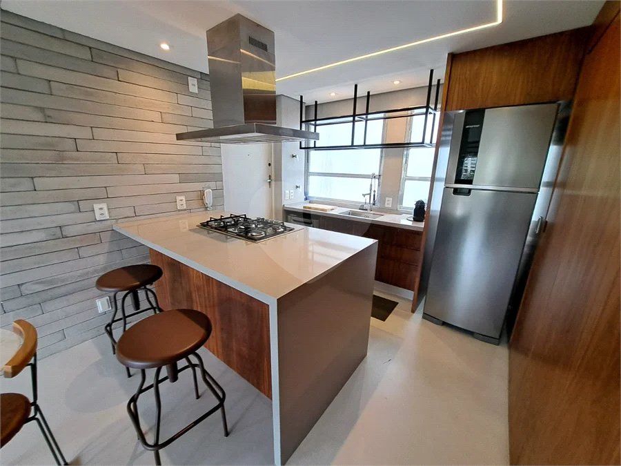 Apartamento mobiliado de 85 m² no Itaim Bibi | 3 dormitórios, 1 suíte e 1 vaga