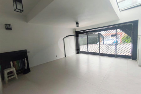 Excelente imóvel para locação comercial com 220m² e vaga no Anália Franco !!