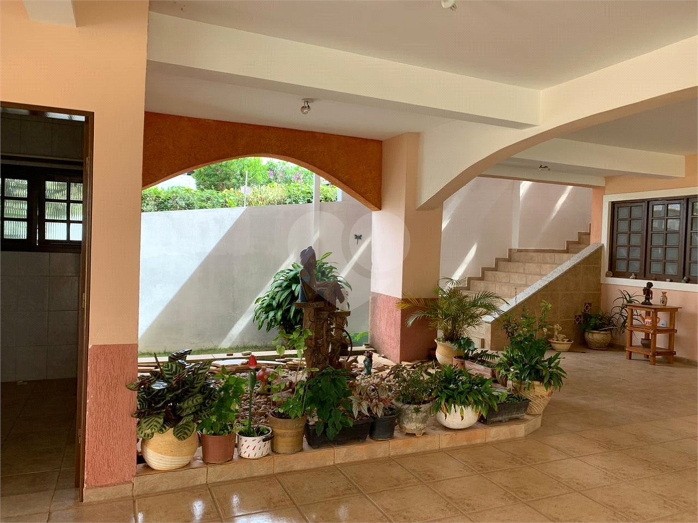 Casa ampla à venda no Vale das Flores em Atibaia