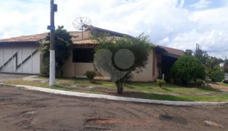 Casa à venda com 4 quartos, sendo 1 suíte,  em Residencial Samambaia, São Carlos, SP