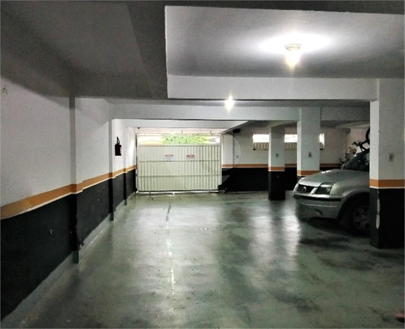 Apartamento com 83m² , 2 dormitórios , 2 vagas , à venda no bairro Cerâmica em São Caetano do Sul.