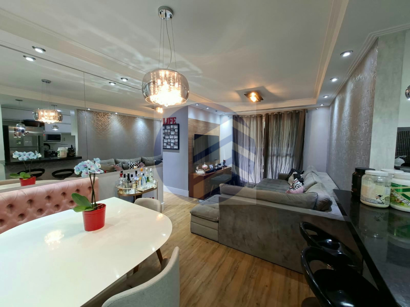 Apartamento à venda com 3 quartos, sendo 1 suíte, em Jardim das Vertentes, São Paulo - SP