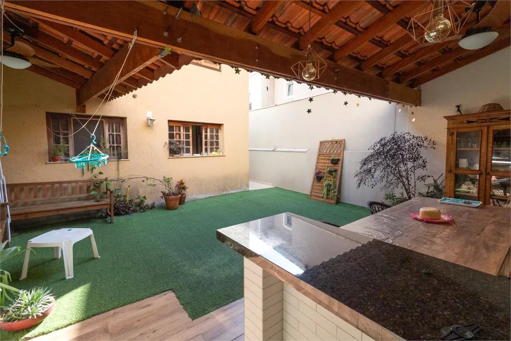 Sobrado à venda com 4 quartos, sendo 2 suítes,  em Butantã, São Paulo, SP